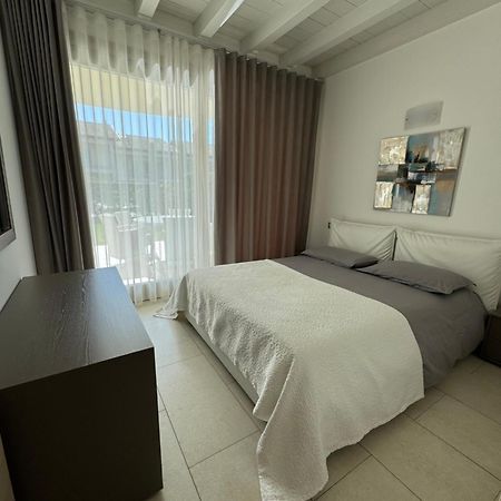 De Luxe Apartments Eden Sirmione Esterno foto