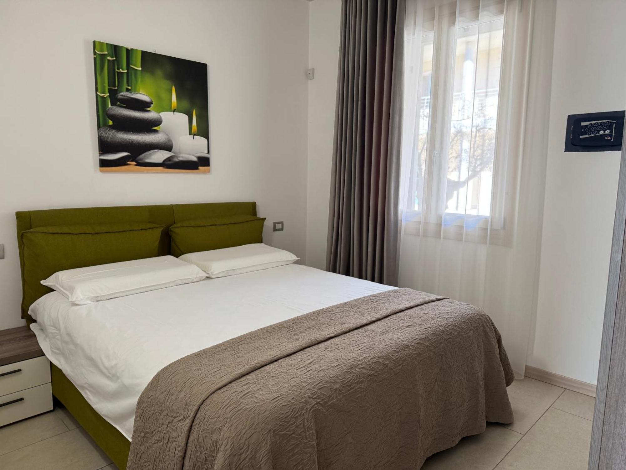 De Luxe Apartments Eden Sirmione Esterno foto