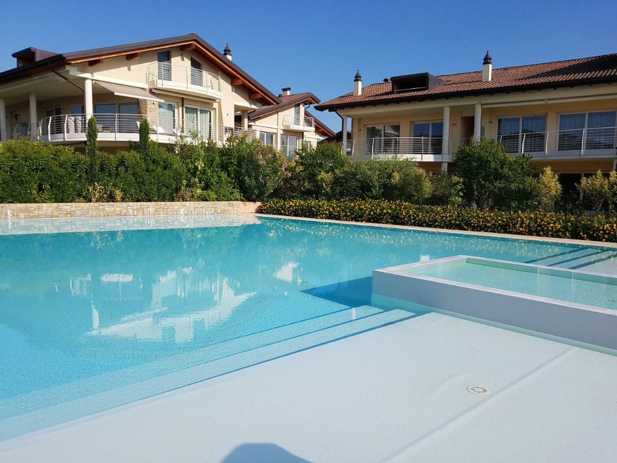 De Luxe Apartments Eden Sirmione Esterno foto