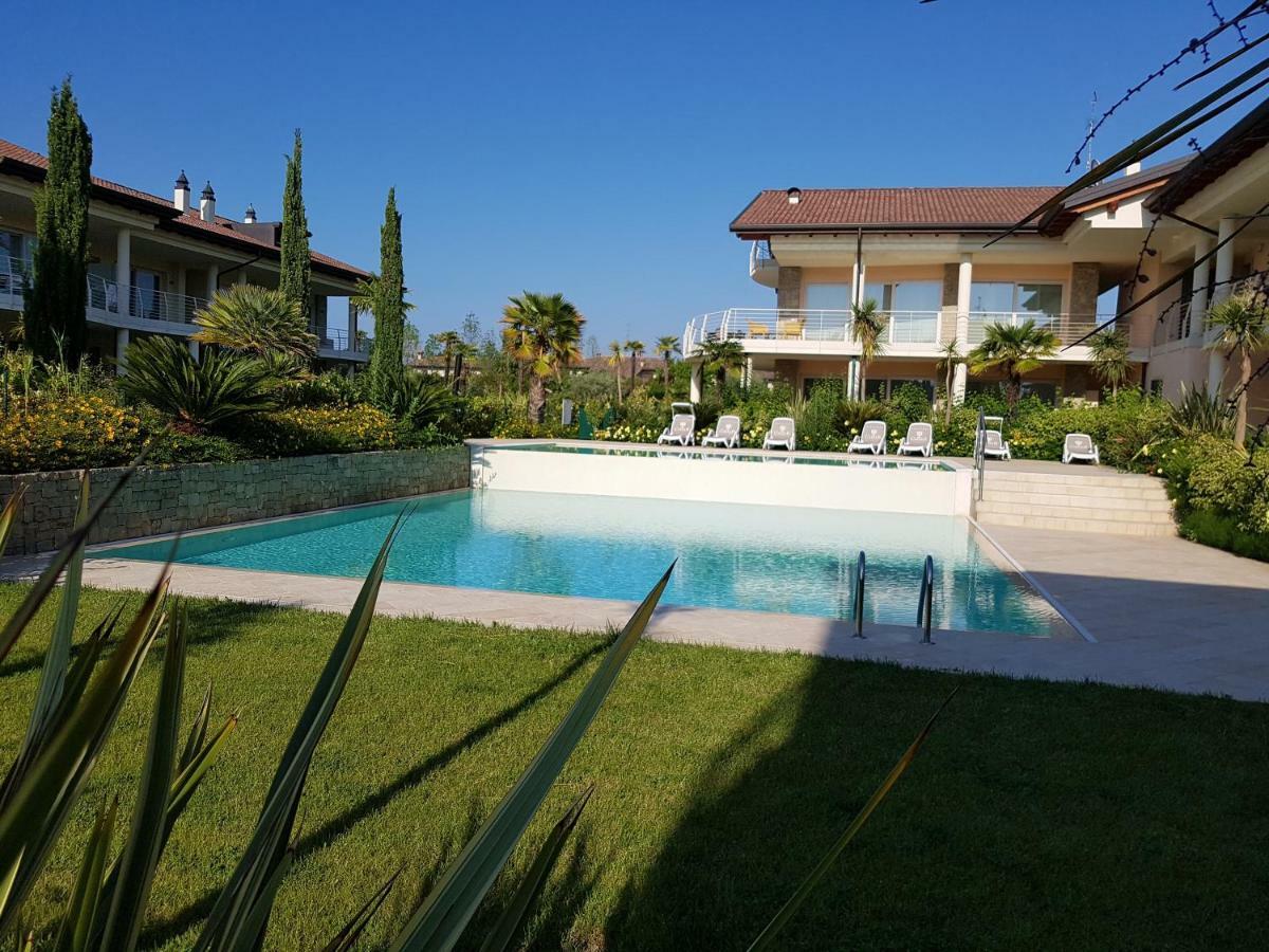 De Luxe Apartments Eden Sirmione Esterno foto