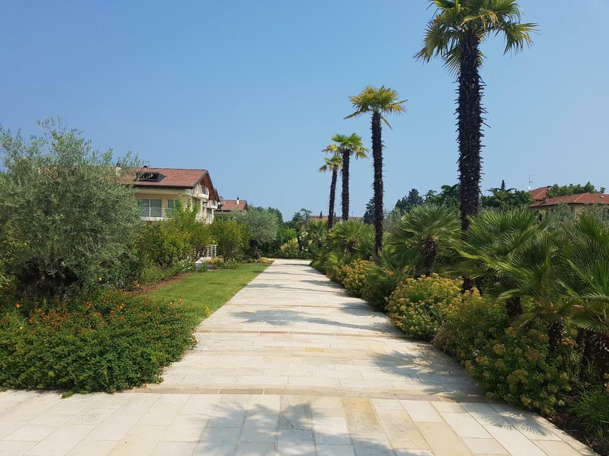 De Luxe Apartments Eden Sirmione Esterno foto