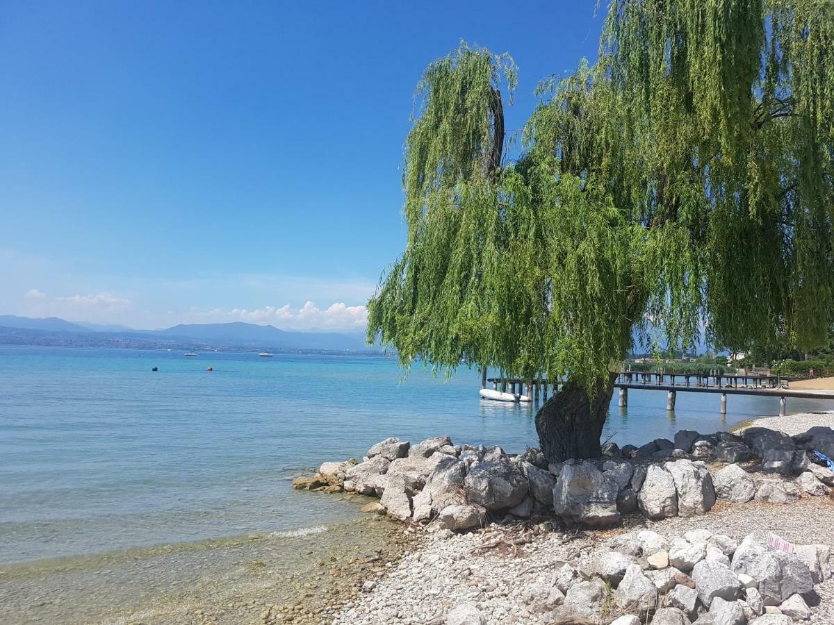 De Luxe Apartments Eden Sirmione Esterno foto